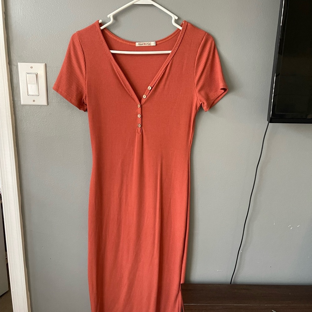Slim fitting Dress